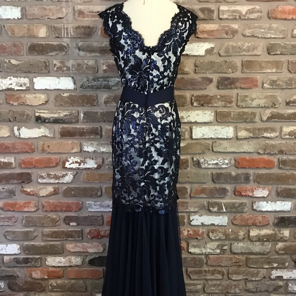 Tadashi Shoji Navy and White Lace Maxi Dress - Picture 4 of 10